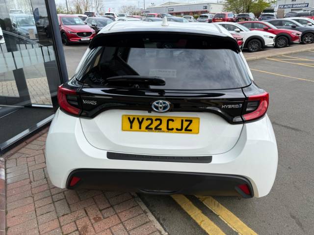 2022 Toyota Yaris 1.5 VVT-h Design E-CVT Euro 6 (s/s) 5dr