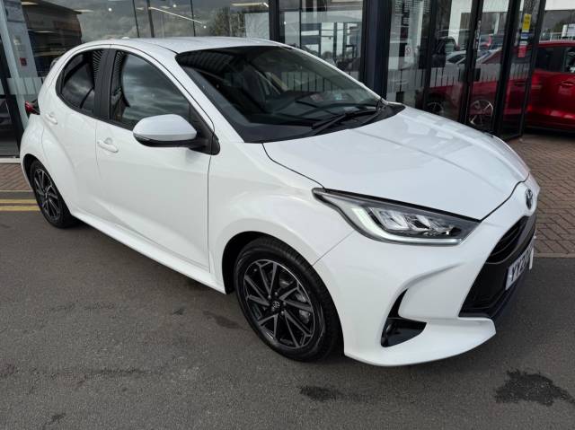 2022 Toyota Yaris 1.5 VVT-h Design E-CVT Euro 6 (s/s) 5dr
