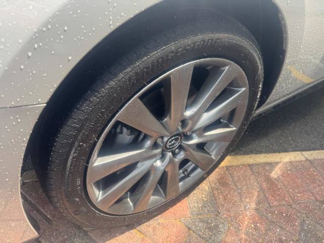 Mazda 3 Saloon 2.0 186ps Exclusive-Line Auto / Dark Grey Cloth