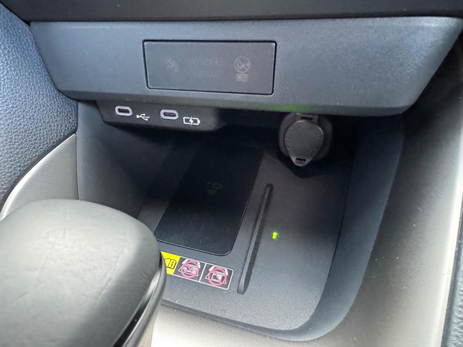 2024 Mazda Mazda2 Hybrid thumbnail 10