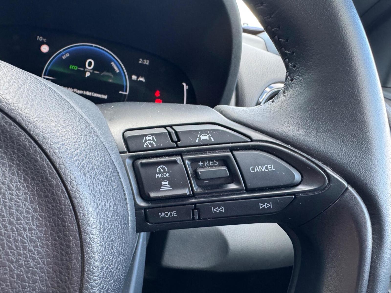 2024 Mazda Mazda2 Hybrid thumbnail 14