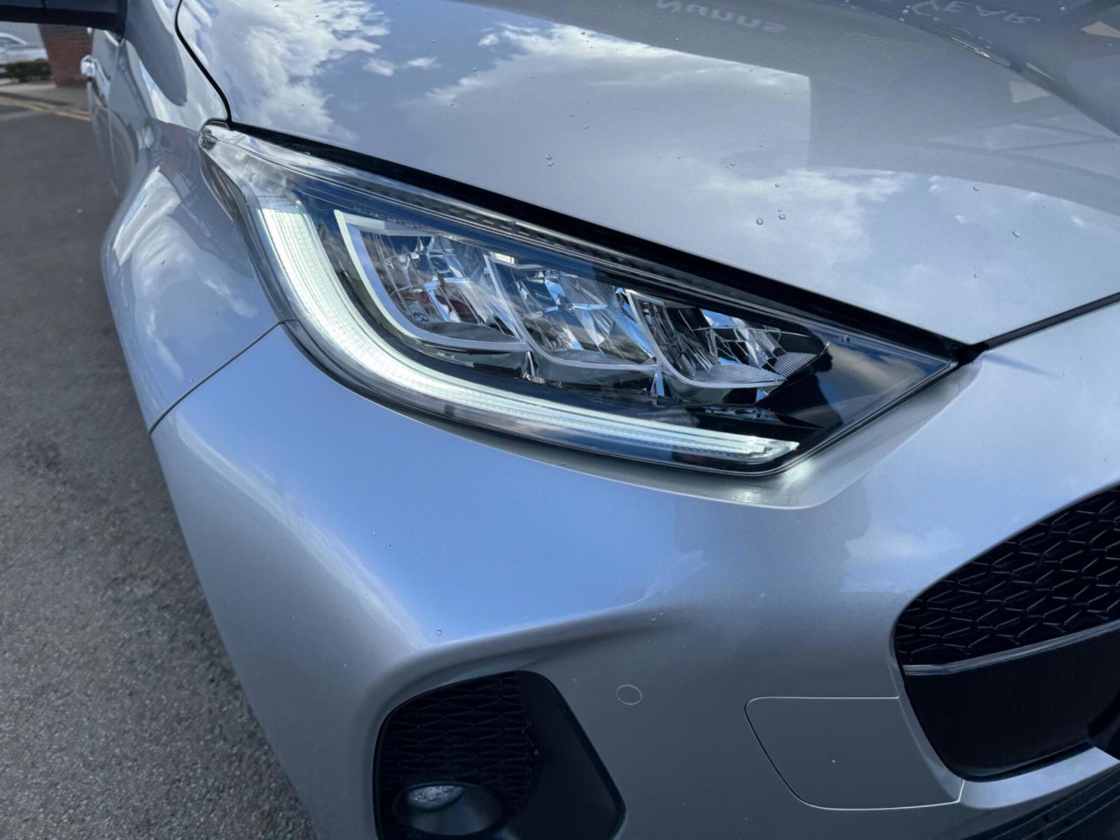2024 Mazda Mazda2 Hybrid thumbnail 23