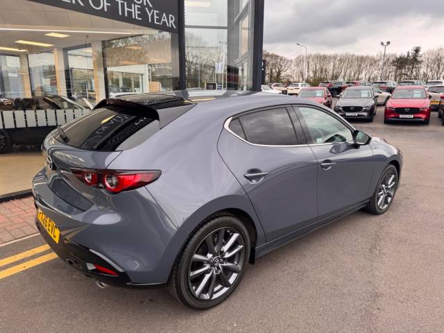 Mazda 3 2.5 140ps Homura / Black Cloth Red Stitch