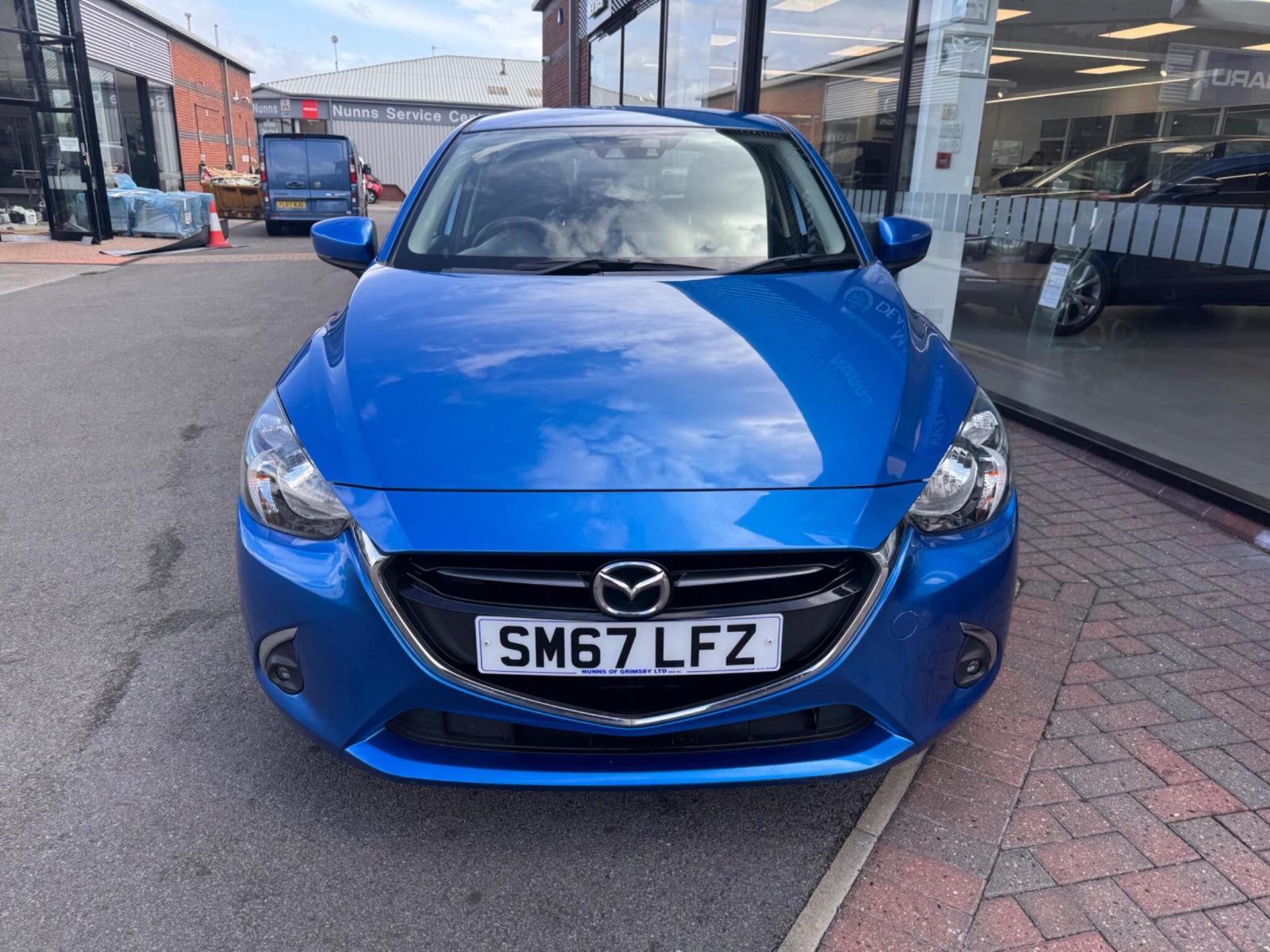 2018 Mazda Mazda2 thumbnail 4