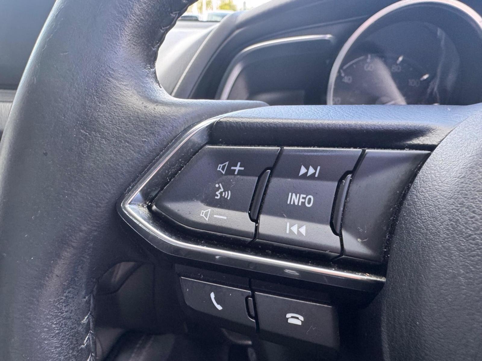 2018 Mazda Mazda2 thumbnail 16