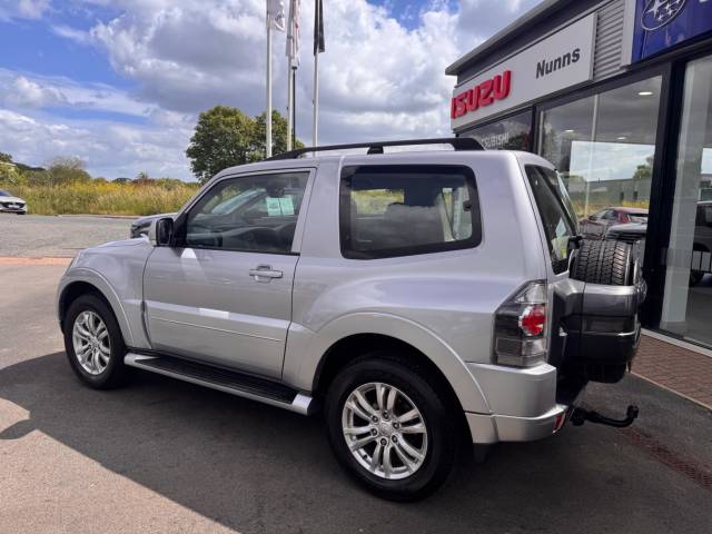 2017 Mitsubishi Shogun 3.2 DI-DC SG2 Auto 4WD SWB Euro 6 3dr