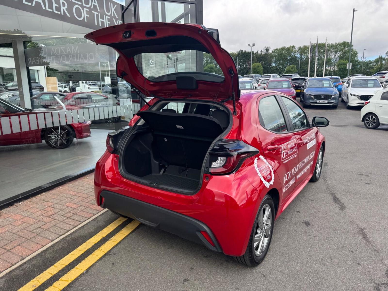 2026 Mazda Mazda2 Hybrid thumbnail 9