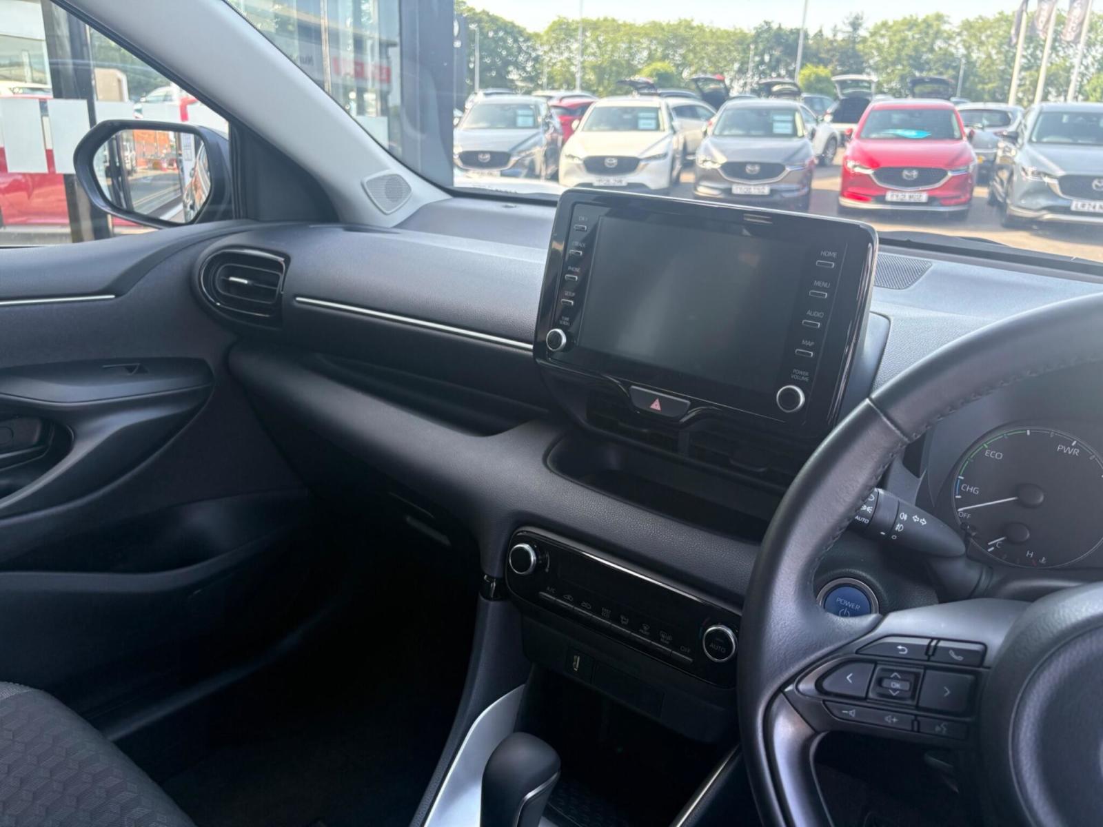 2023 Mazda Mazda2 Hybrid thumbnail 13