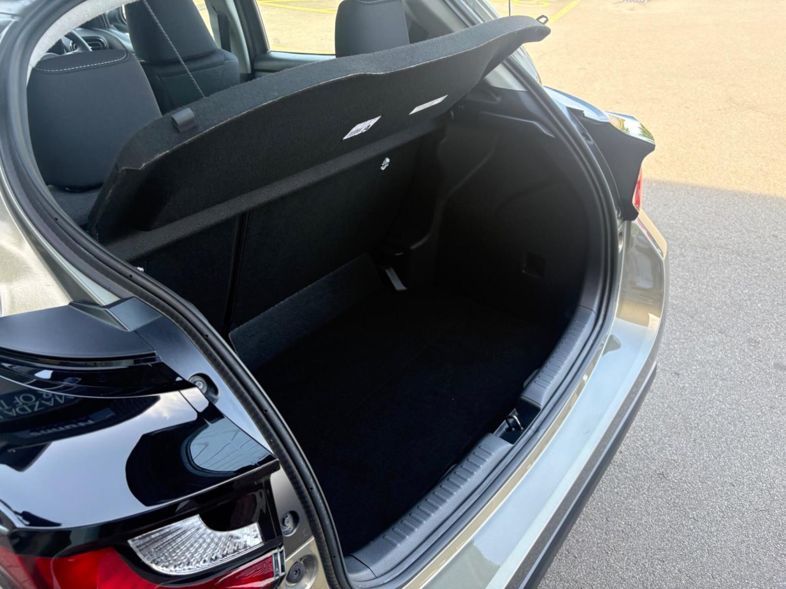 2023 Mazda Mazda2 Hybrid thumbnail 19