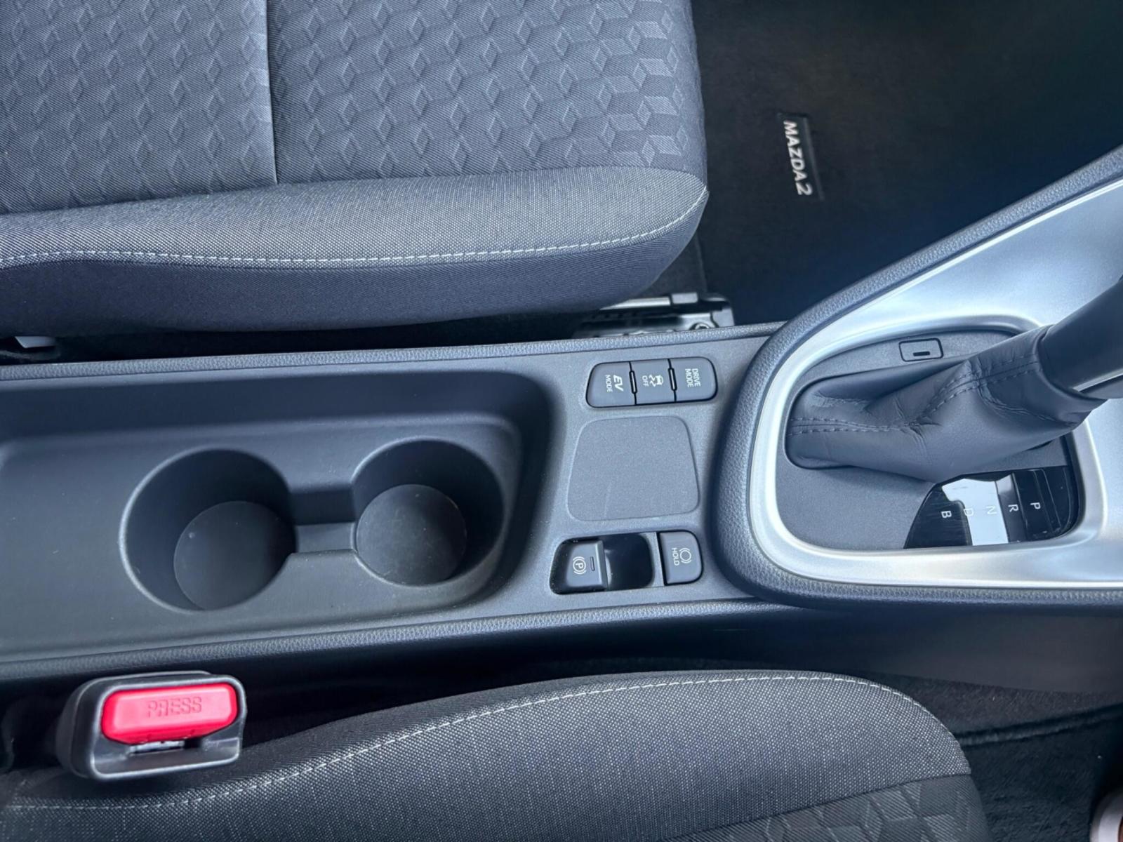 2023 Mazda Mazda2 Hybrid thumbnail 21