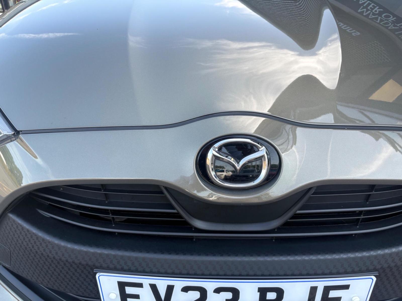 2023 Mazda Mazda2 Hybrid thumbnail 22