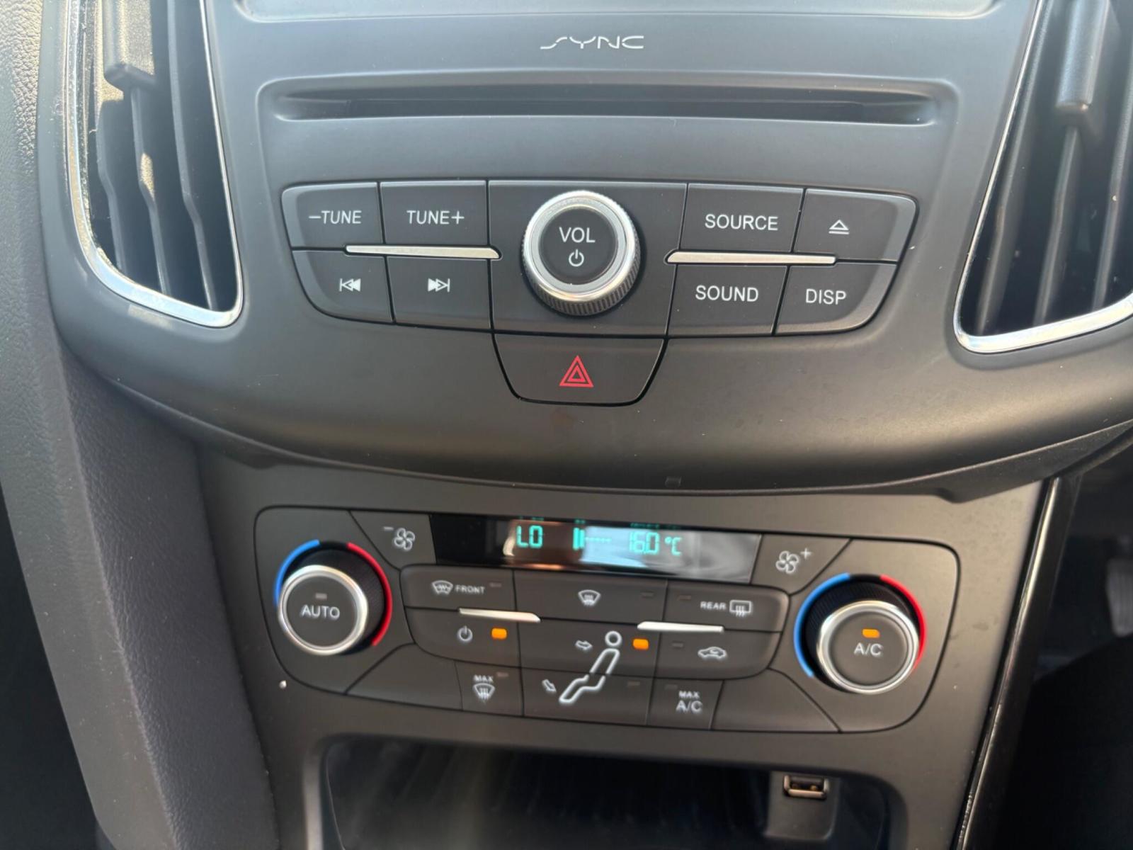 2018 Ford Focus thumbnail 10
