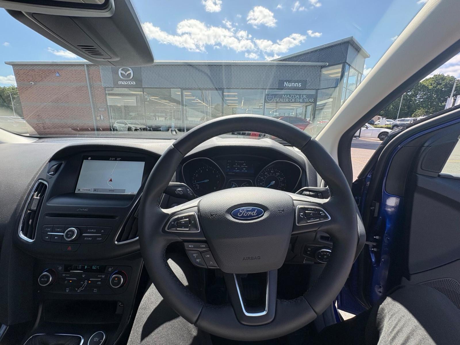 2018 Ford Focus thumbnail 13