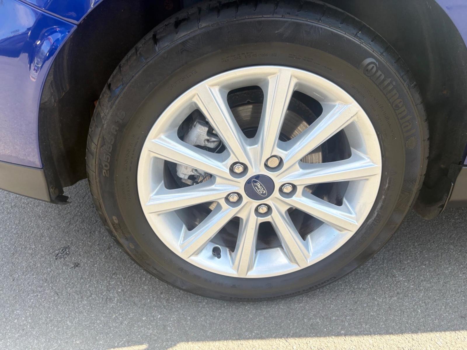 2018 Ford Focus thumbnail 23